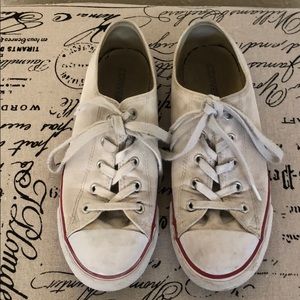 Women’s converse